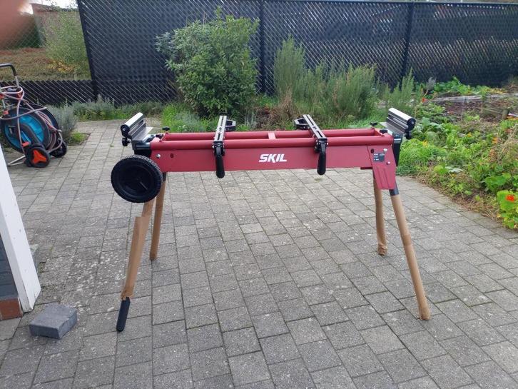 onderstel afkortzaag van Skil, Doe-het-zelf en Bouw, Gereedschap | Zaagmachines, Zo goed als nieuw, Afkortzaag, Minder dan 600 watt