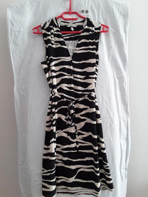 Kleedje zebramotief XS, Kleding | Dames, Jurken, Gedragen, Maat 34 (XS) of kleiner, Overige kleuren, Onder de knie, Ophalen