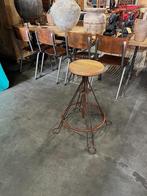 7 tabourets de bar industriels avec siège en bois, Neuf, Bois, 60 à 90 cm, 5 tabourets ou plus