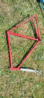 3 stalen vintage koersfiets frames + fiets nog af te werken, Fietsen en Brommers, Ophalen