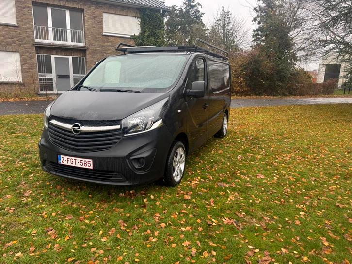 Opel vivaro 1.6 2018 euro 6b, Autos, Opel, Particulier, Vivaro, Airbags, Air conditionné, Bluetooth, Ordinateur de bord, Verrouillage central