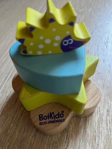 4-delig houten spel om in elkaar te zetten beschikbaar voor biedingen