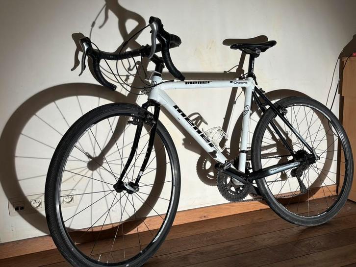 Vélo Gravel– Très bon état- négociable, Vélos & Vélomoteurs, Vélos | Vélos de course, Comme neuf, Aluminium, Enlèvement