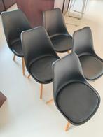 Zwarte stoelen met houten poten, Huis en Inrichting, Ophalen