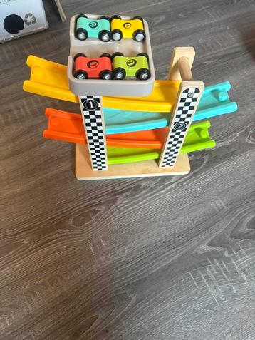 Houten racebaan kleuters 1-4j beschikbaar voor biedingen