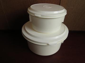 BOITES PLASTIQUE .ALIMENTAIRE beschikbaar voor biedingen