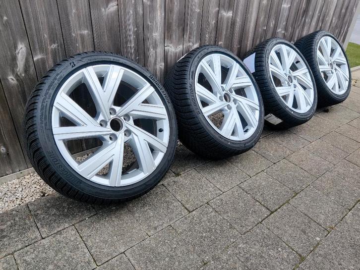 Originele VW Bergamo velgen met winterbanden, Auto-onderdelen, Banden en Velgen, Banden en Velgen, Winterbanden, 18 inch, 225 mm