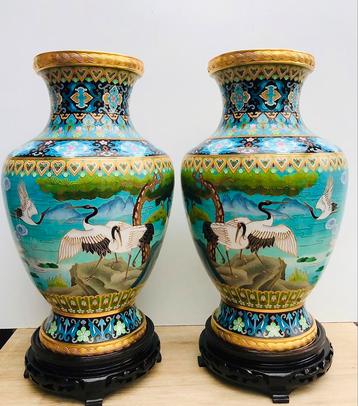 Vases en bronze doré cloisonné Chine Jingfa hauteur 45 cm 