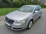 VW Passat Variant 1.6 CR TDi 105 Pk Trendline BMT Navi, Auto's, Voorwielaandrijving, Euro 5, Stof, Zwart