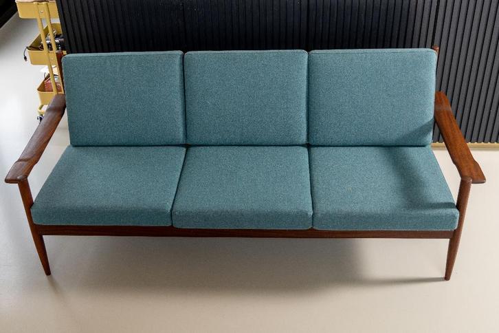 Vintage design 3-zitbank, Antiek en Kunst, Antiek | Meubels | Stoelen en Sofa's, Ophalen