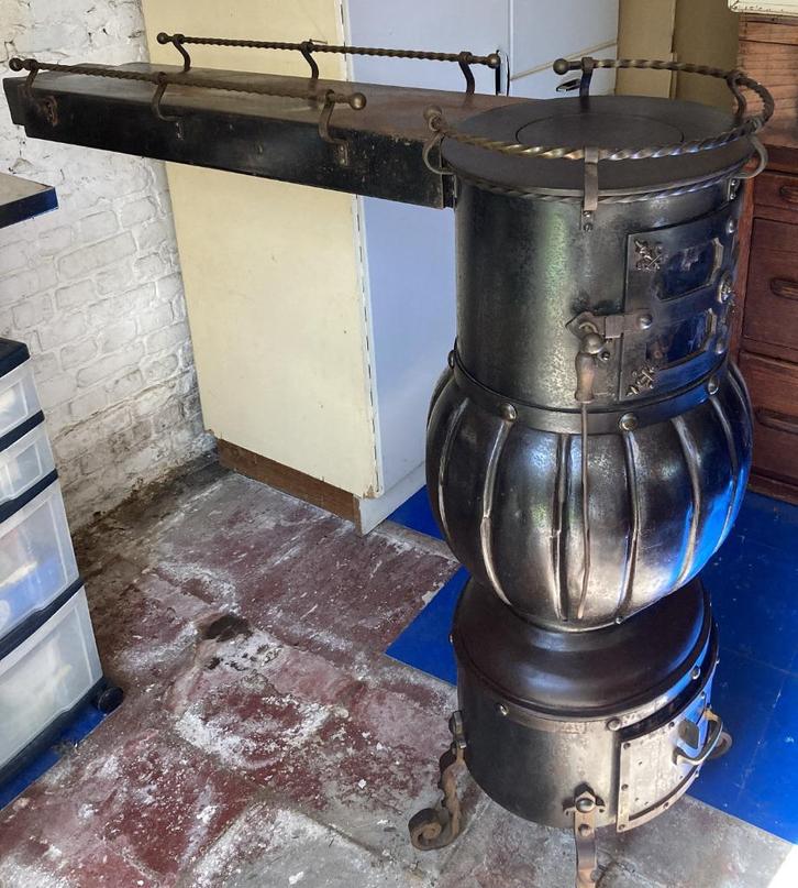 Antieke Hout kachel (allesbrander) met plattebuis GREGOIRE, Huis en Inrichting, Kachels, Gebruikt, Vrijstaand, Allesbrander, Hout