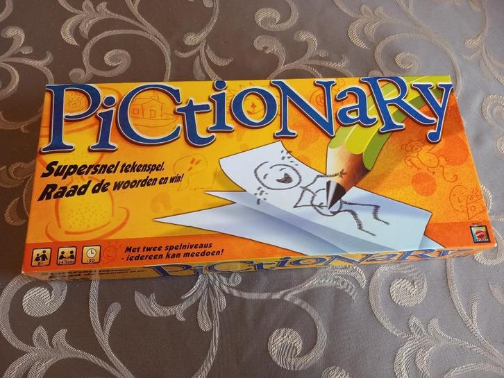 Pictionary - Mattel, Hobby en Vrije tijd, Gezelschapsspellen | Bordspellen, Nieuw, Een of twee spelers, Drie of vier spelers, Vijf spelers of meer