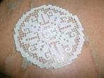 dentelle ancienne en très bel état, ronde écru, Antiquités & Art, Enlèvement ou Envoi