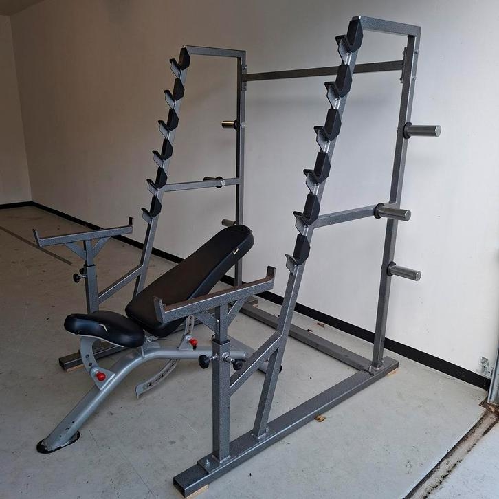 Panatta Squat Rack Multi Press + Panatta Verstelbare bankje, Sport en Fitness, Fitnessmaterialen, Zo goed als nieuw, Ophalen