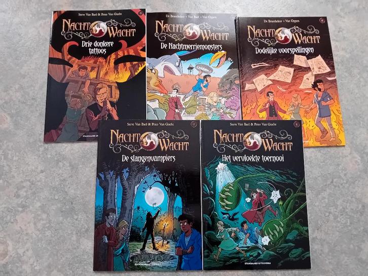 Nieuwe strips van de Buurtpolitie en Nachtwacht, Livres, BD, Neuf, Plusieurs BD, Enlèvement ou Envoi