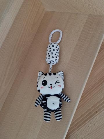 Schattig rammelaar met poes kat piep en bel geluid beschikbaar voor biedingen