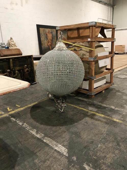 2 Gigantische Kristallen Lichtballen – Show stukken (Cirque, Antiek en Kunst, Antiek | Glaswerk en Kristal, Ophalen of Verzenden