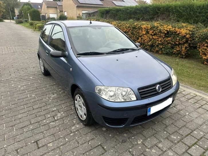 Fiat Punto 1.2 benzine euro 4 gekeurd voor verkoop, Auto's, Fiat, Bedrijf, Punto, ABS, Airbags, Alarm, Boordcomputer, Centrale vergrendeling