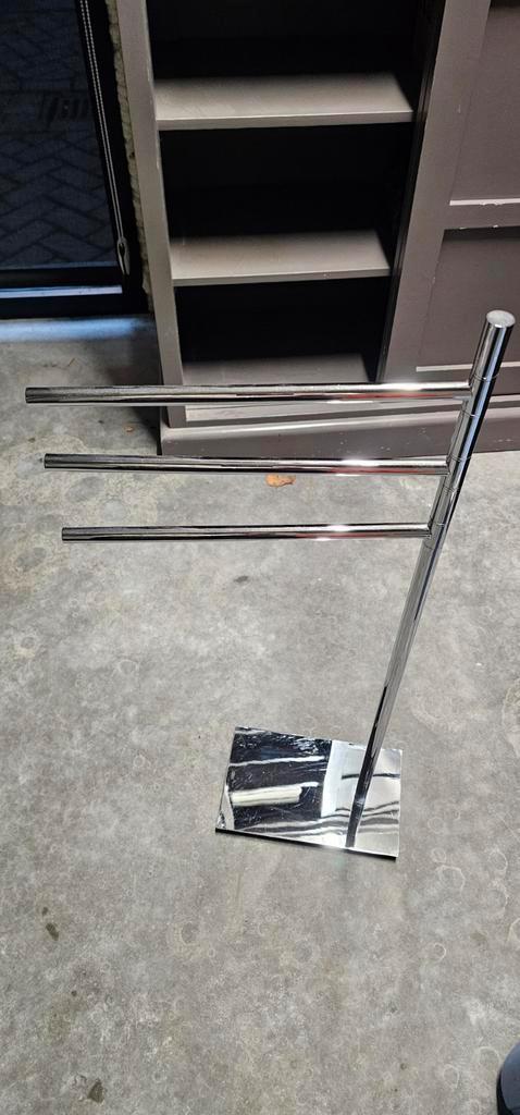 Handoekenrek van zeer hoge kwaliteit, Huis en Inrichting, Badkamer | Badkamermeubels, Ophalen