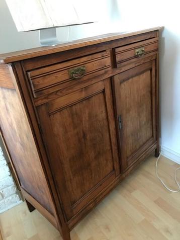 commode ancienne disponible aux enchères