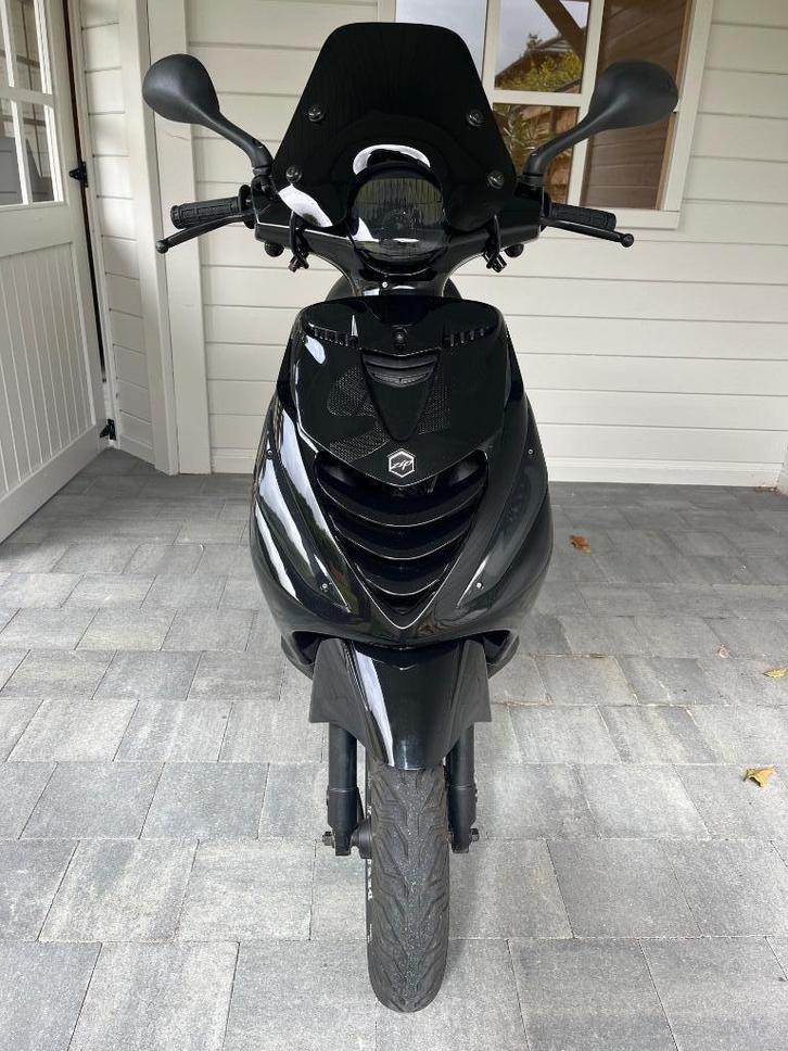 Scooter Piaggio zip, Fietsen en Brommers, Scooters | Piaggio, Zo goed als nieuw, Zip, Klasse A (25 km/u), Benzine, Ophalen