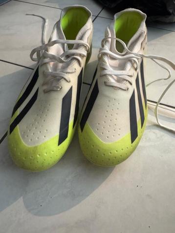 Voetbalschoenen  beschikbaar voor biedingen