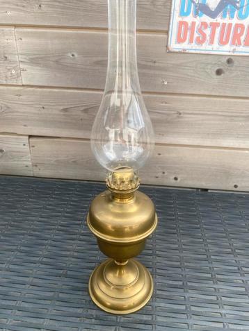 Olielamp beschikbaar voor biedingen