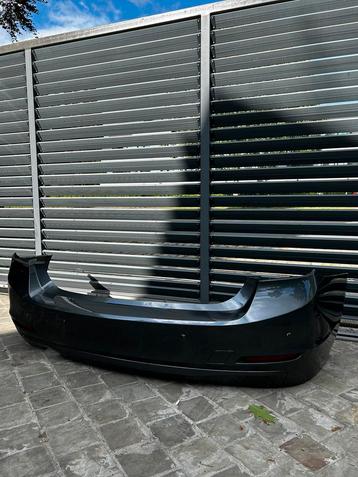 BMW 3 serie achterbumper met parksen  beschikbaar voor biedingen
