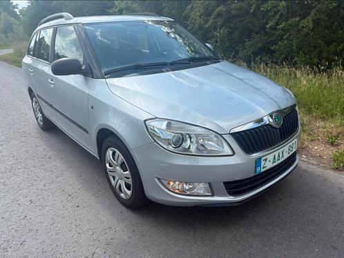 Skoda Fabia SW 1.2 CR TDi Ambiente 95.000 km, Auto's, Skoda, Bedrijf, Fabia, Airbags, Diesel, Break, Grijs, Ophalen