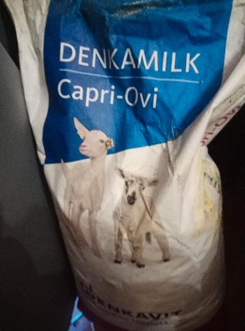 Poudre de lait agneaux/chevreaux beschikbaar voor biedingen