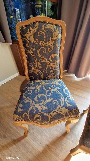 4 x prachtige eetkamer stoelen (balzaal stoelen) beschikbaar voor biedingen