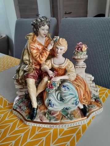 Capodimonte Porcelaine Couple Romantique grand modèle BE