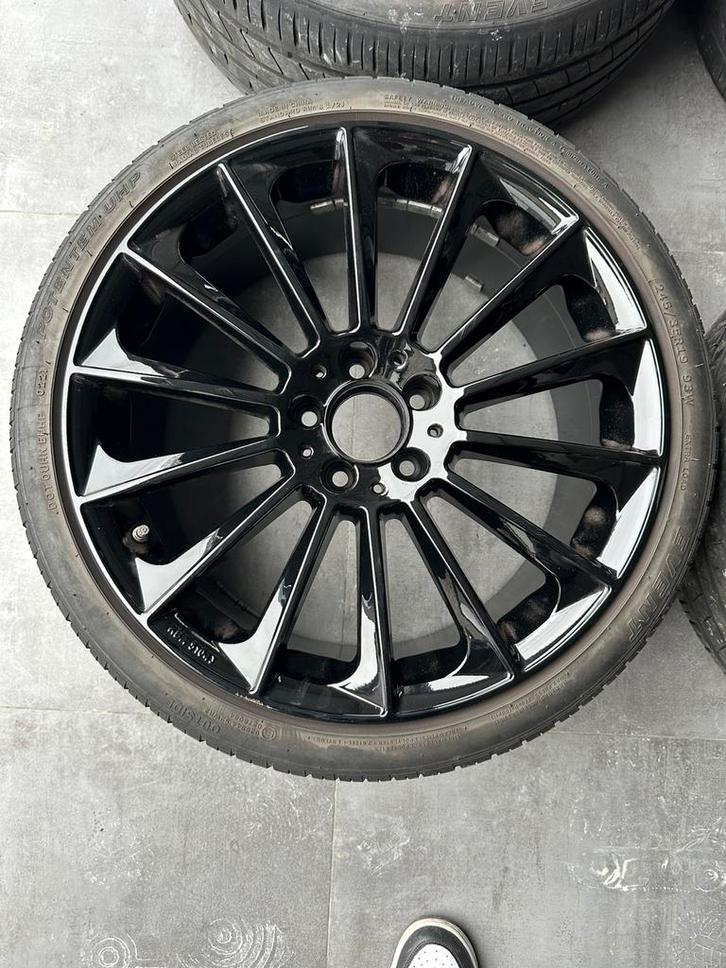 4 19" velgen + 245/35/19 banden Mercedes Classe A/CLA/GLA, Auto-onderdelen, Banden en Velgen, Banden en Velgen, Zomerbanden, 19 inch