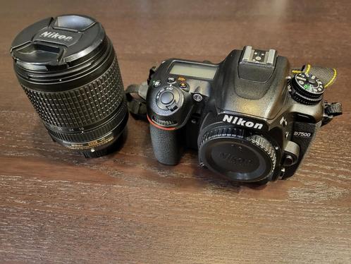 Nikon D7500 + Lens AF-S DX NIKKOR 18-140mm + Nikon tas CF-DC, Audio, Tv en Foto, Fotocamera's Digitaal, Gebruikt, Spiegelreflex