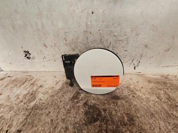 Tank Klep van een Opel Adam (Z474) beschikbaar voor biedingen