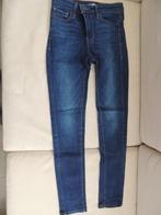 pantalon jean levis 26, W27 (confection 34) ou plus petit, Comme neuf, Bleu, Enlèvement ou Envoi