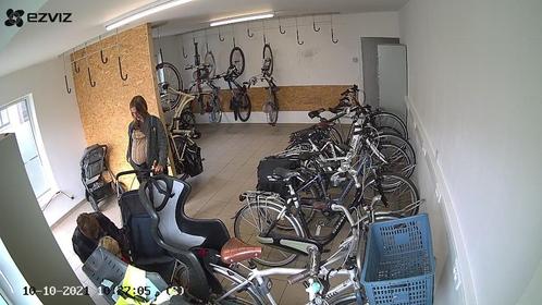 Local à vélos / stockage, Immo, Garages & Places de parking