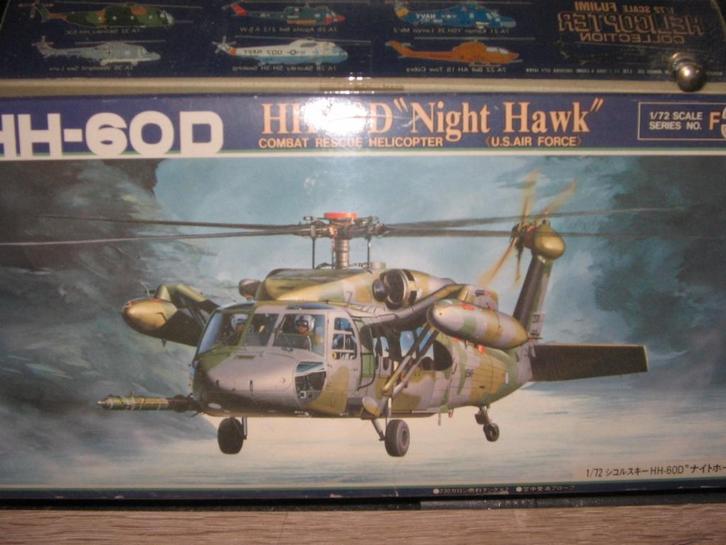 bouwdozen van gevechtshelicopters, Hobby en Vrije tijd, Modelbouw | Vliegtuigen en Helikopters, Nieuw, Helikopter, Overige merken