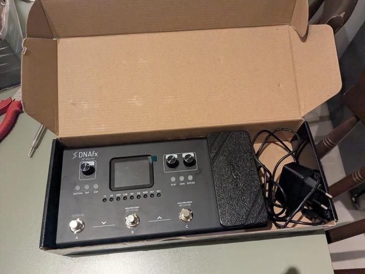 Gitaar Multi Effect Pedaal, Muziek en Instrumenten, Effecten, Zo goed als nieuw, Multi-effect, Ophalen