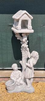 Beton 2 kindjes aan appelboom met vogelhuisje 1m40hoog, Tuin en Terras, Ophalen, Nieuw, Beton, Mensenbeeld