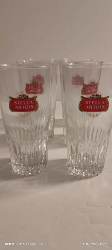 Stella Artois glazen. 2 modellen. beschikbaar voor biedingen