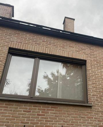 Raam dubbele beglazing beschikbaar voor biedingen