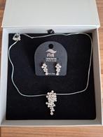 VOLLEDIG NIEUW Zilveren ketting met bijpassende oorbellen, Ophalen, Nieuw, Zilver