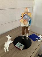 TINTIN TENANT LES ALBUMS - statuette résine 26 cm Version 1, Enlèvement ou Envoi, Tintin, Statue ou Figurine