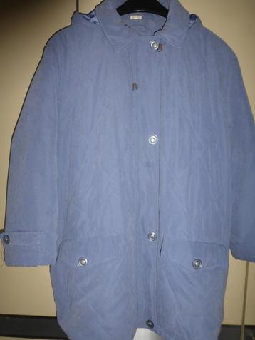 GRATIS: Blauwe anorak met afneembare capuchon T 54 beschikbaar voor biedingen