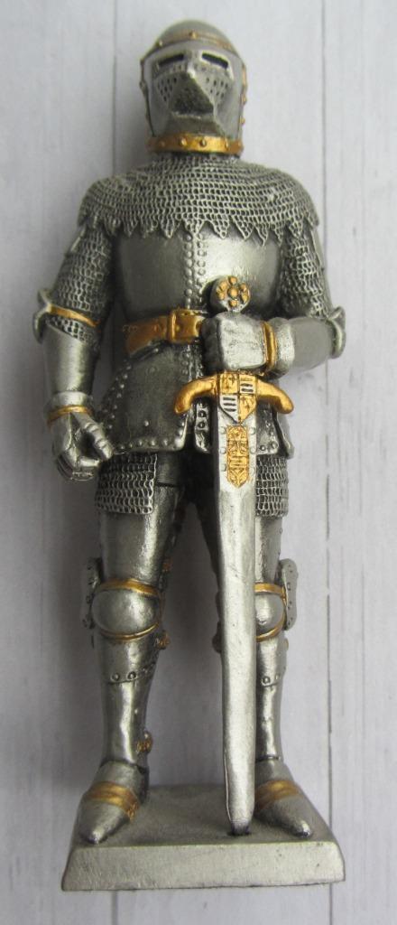 Middeleeuwse Ridder met Harnas en zwaard, Collections, Statues & Figurines, Comme neuf, Humain, Enlèvement ou Envoi