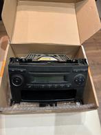 Orginele vw - mercedes radio - crafter - sprinter, Auto diversen, Ophalen, Zo goed als nieuw