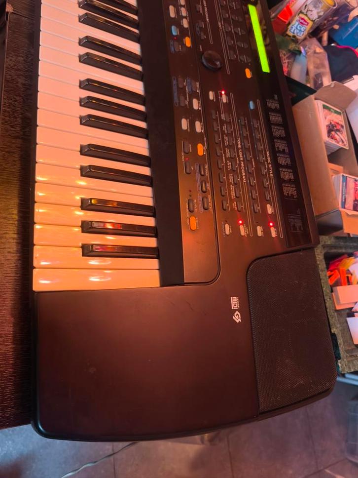 Roland E-86, Musique & Instruments, Claviers, Comme neuf, Roland, Enlèvement ou Envoi