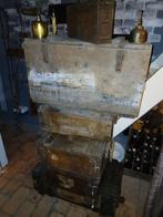 Vitrinekasten, Ophalen