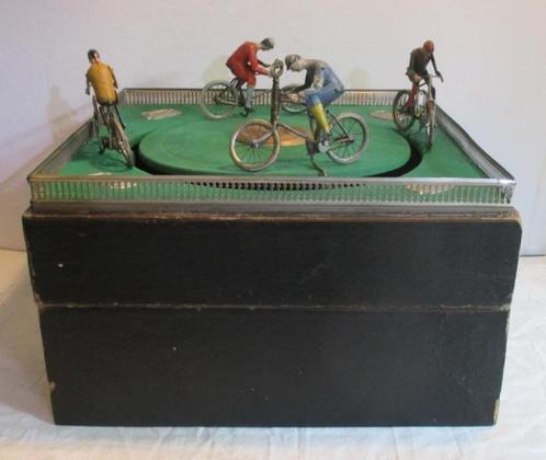 antieke jeu de course cyclisten wielrenners coureurs  1890 !, Antiek en Kunst, Antiek | Speelgoed, Verzenden